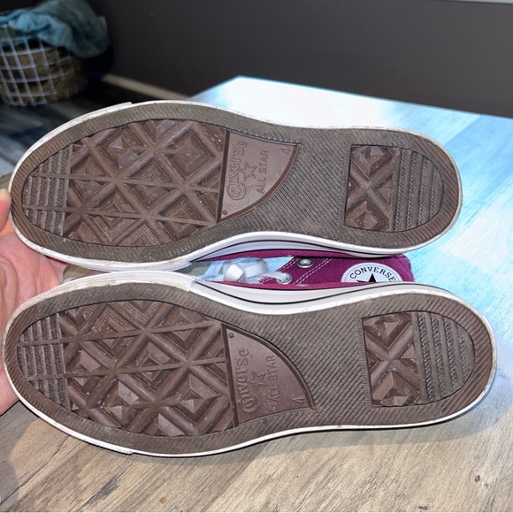 Maroon Platform Converse Shoes. - Picture 4 of 5